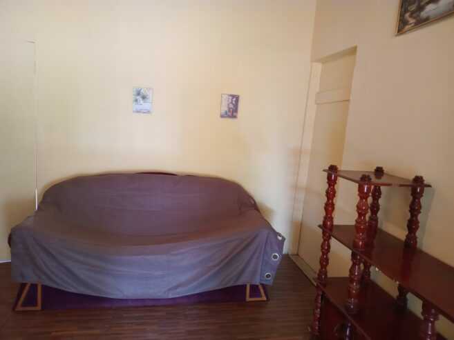 One bedroom Apartment for rent Claxton bay utilities included semi furnished